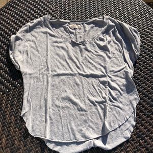 Hollister tee